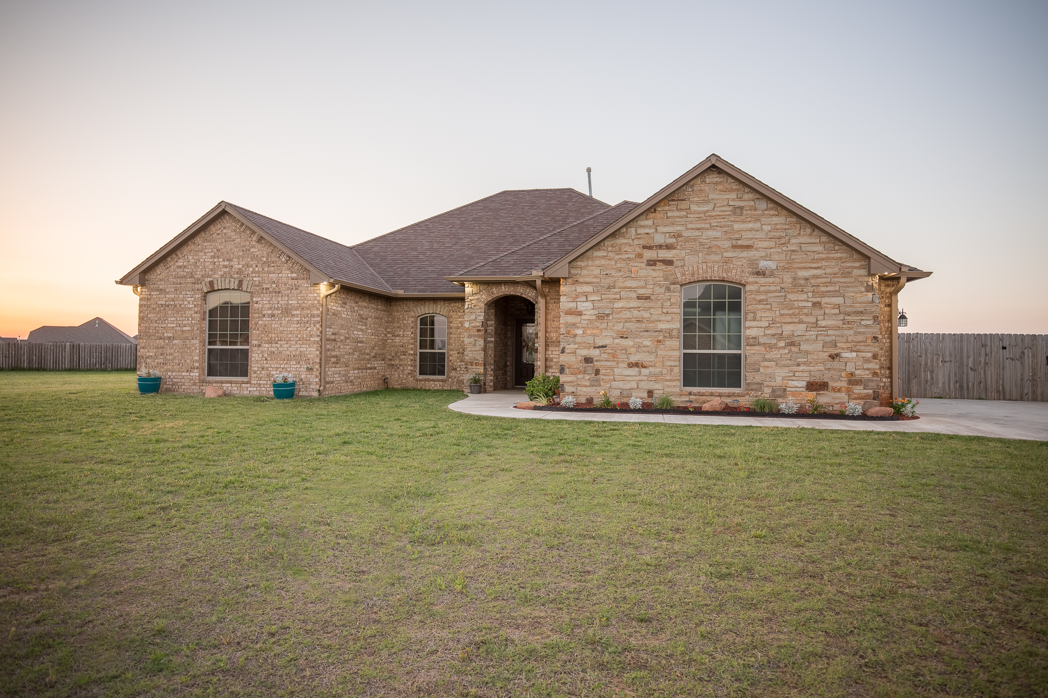 48 NE Creekside Dr